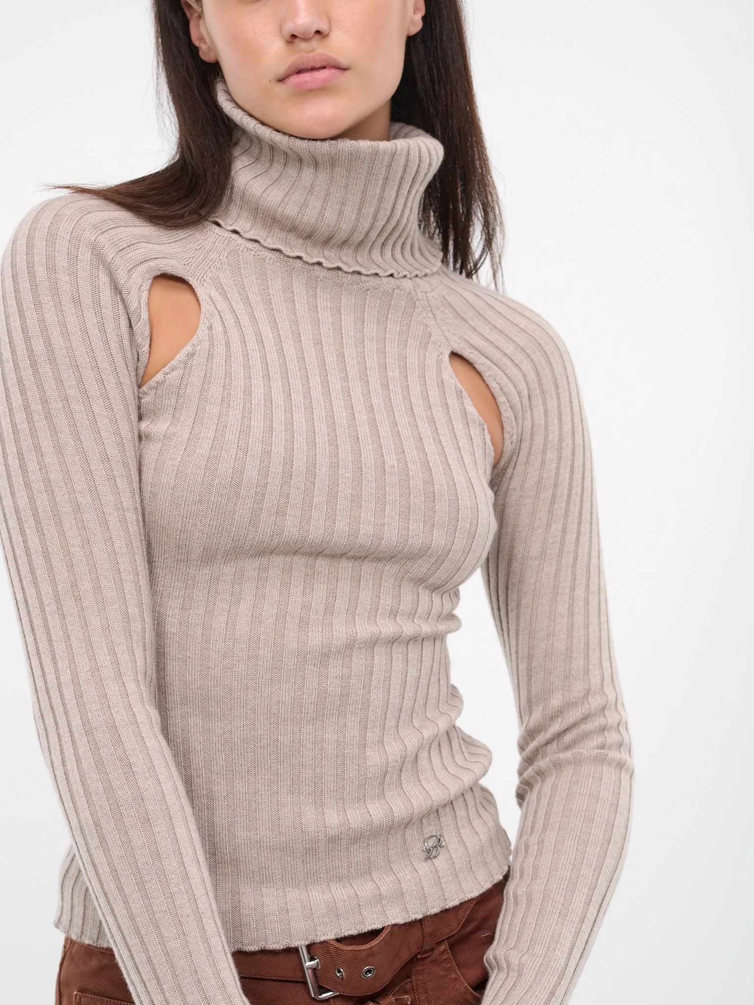 Cut-Out Turtleneck Sweater (4M033A-N0825-STUCCO)