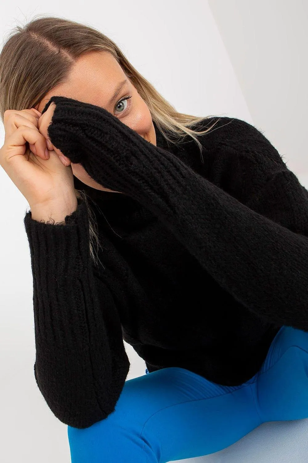 Elegant Knit Turtleneck Pullover