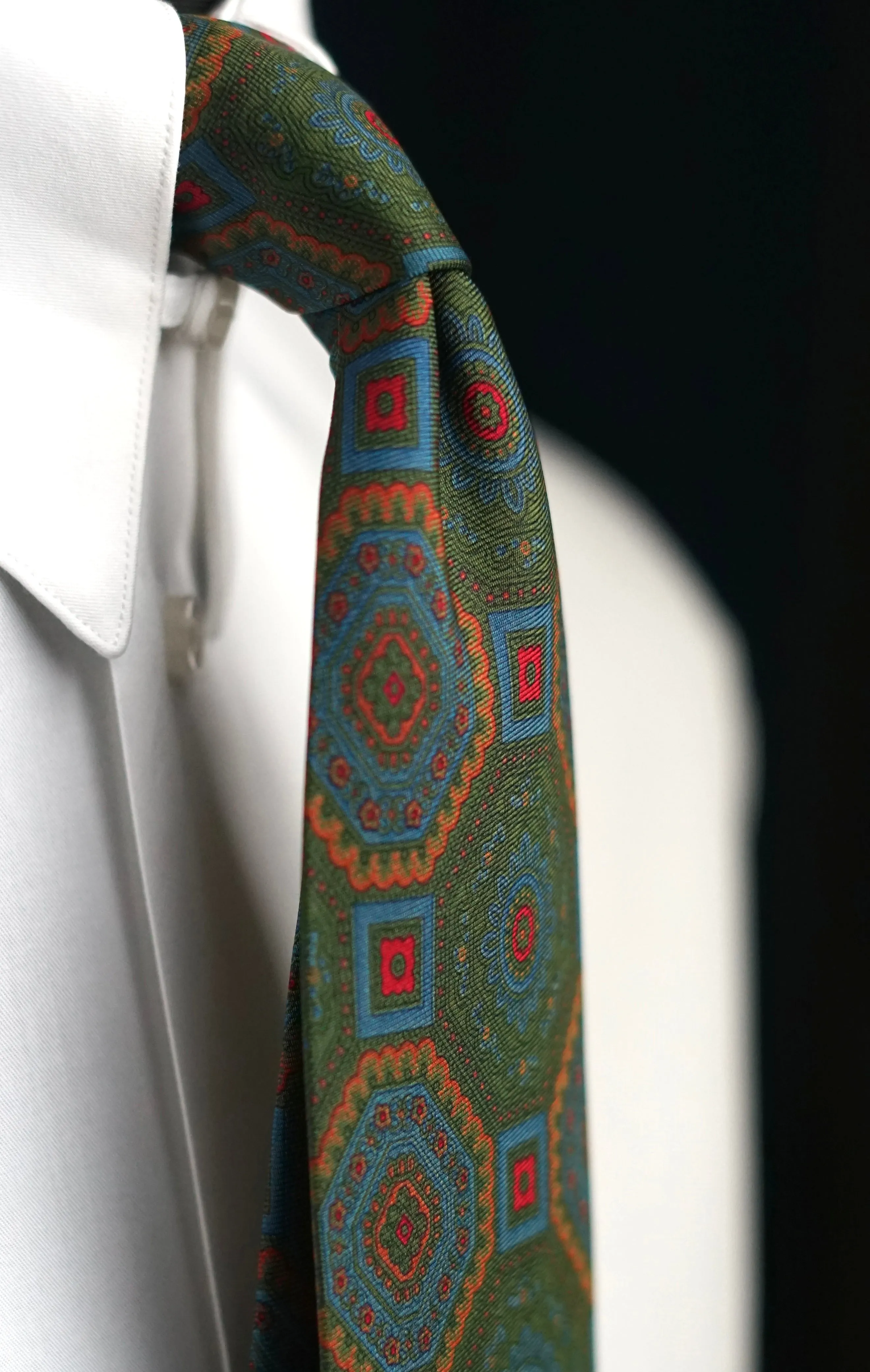 Romina Verde Vintage Tie